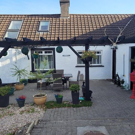 Rooms At Tarrareoch Bathgate Bagian luar foto